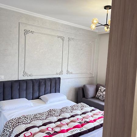 Experience New Bazaar Apartment 01 Тирана Экстерьер фото
